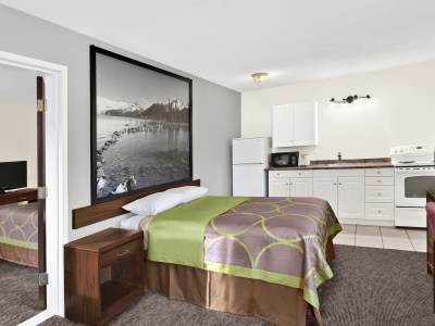 Мотель Super 8 By Wyndham Kamloops East Екстер'єр фото